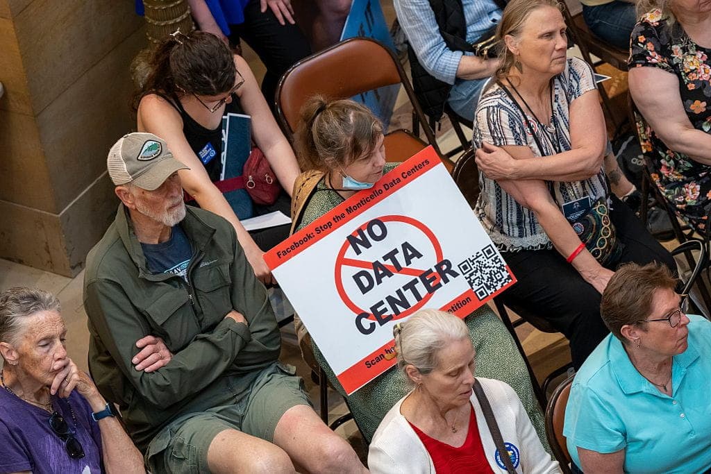Voters Turn on Lawmakers Who Back Data Centers as Midterms Loom