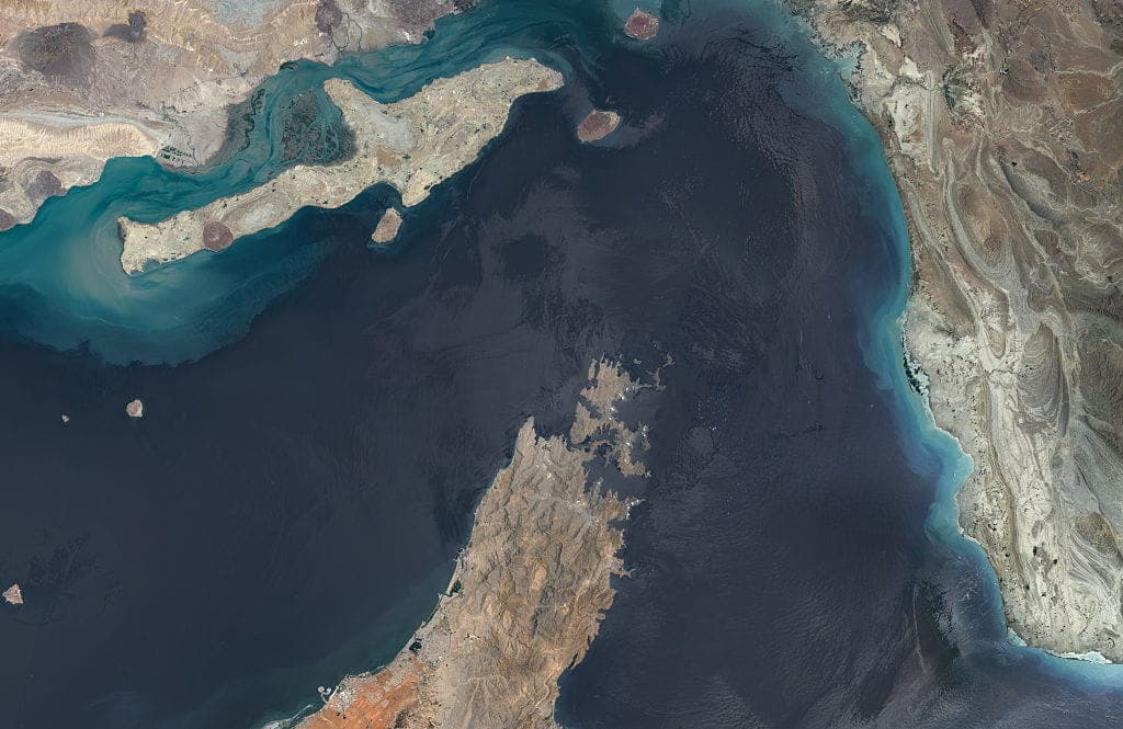 US Reignites Bombing of Iran and Secures Hormuz Strait