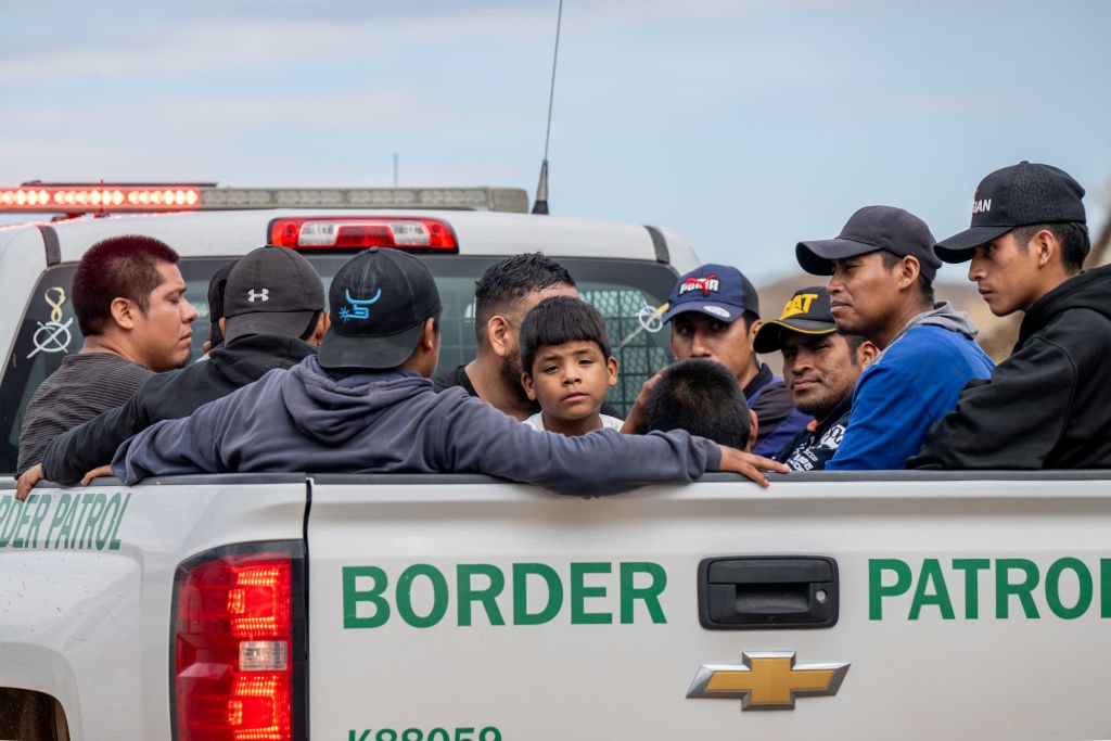 Open Borders America: Mexico Gives Migrants Panic Button Apps